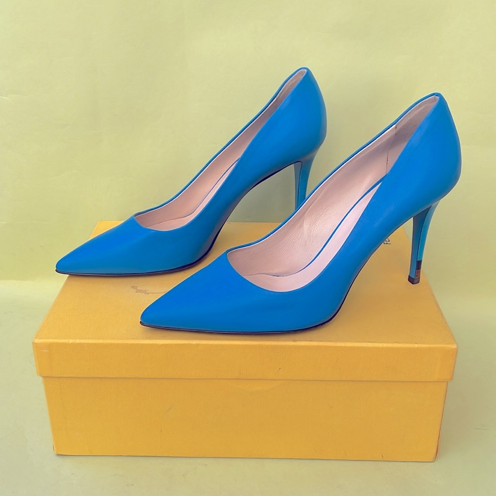 Blue Fendi all leather heels in the box